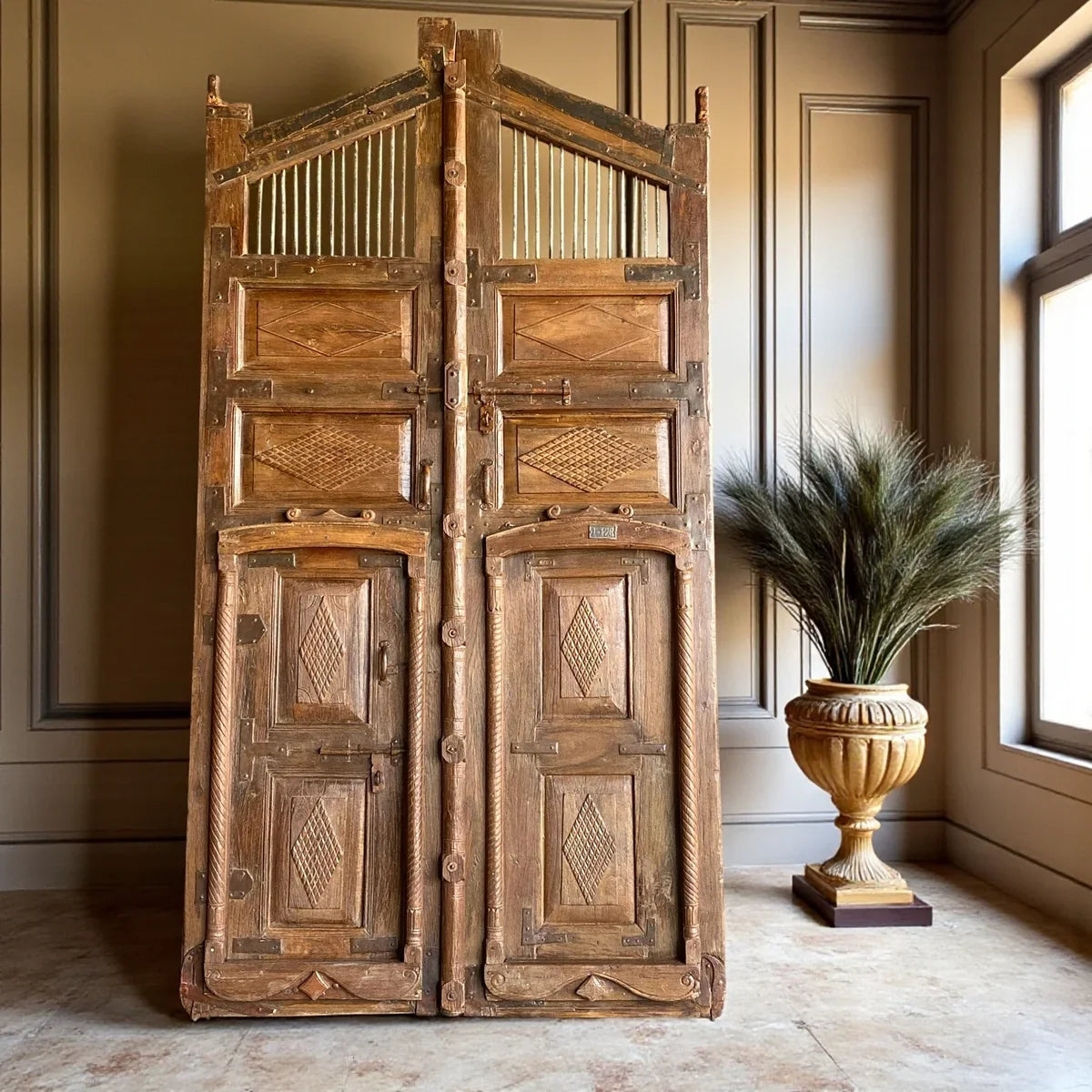 Can the size of the door be customized?