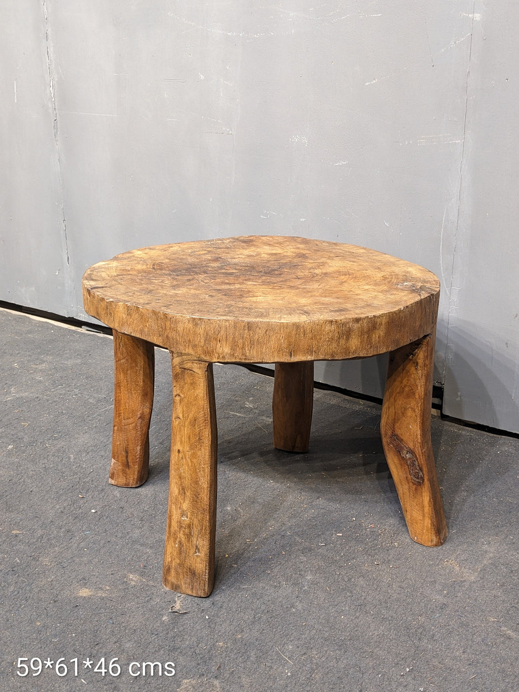 Naga Carved Table – handcrafted vintage Indian decor from Jodhpur, Rajasthan