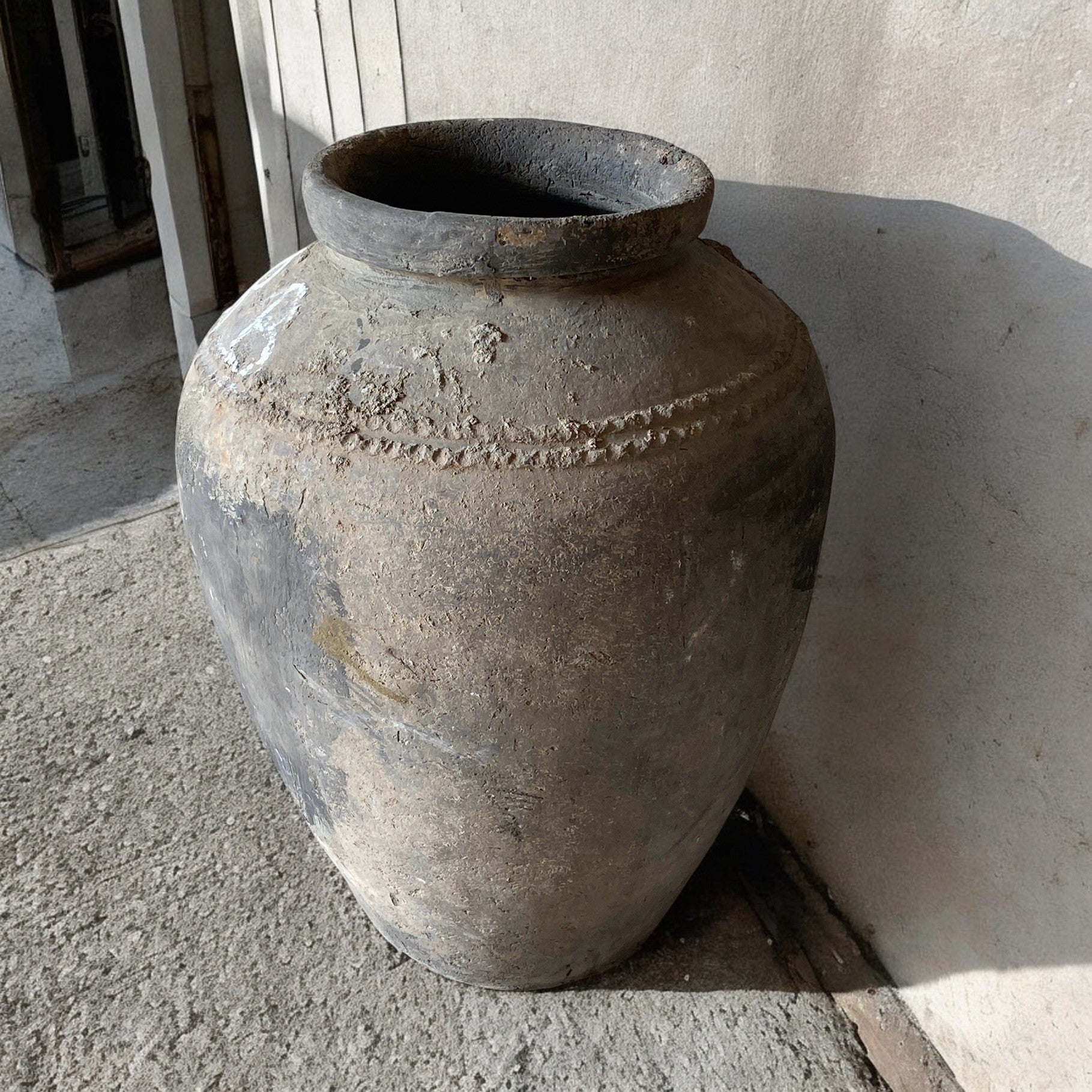TERRACOTTA POT