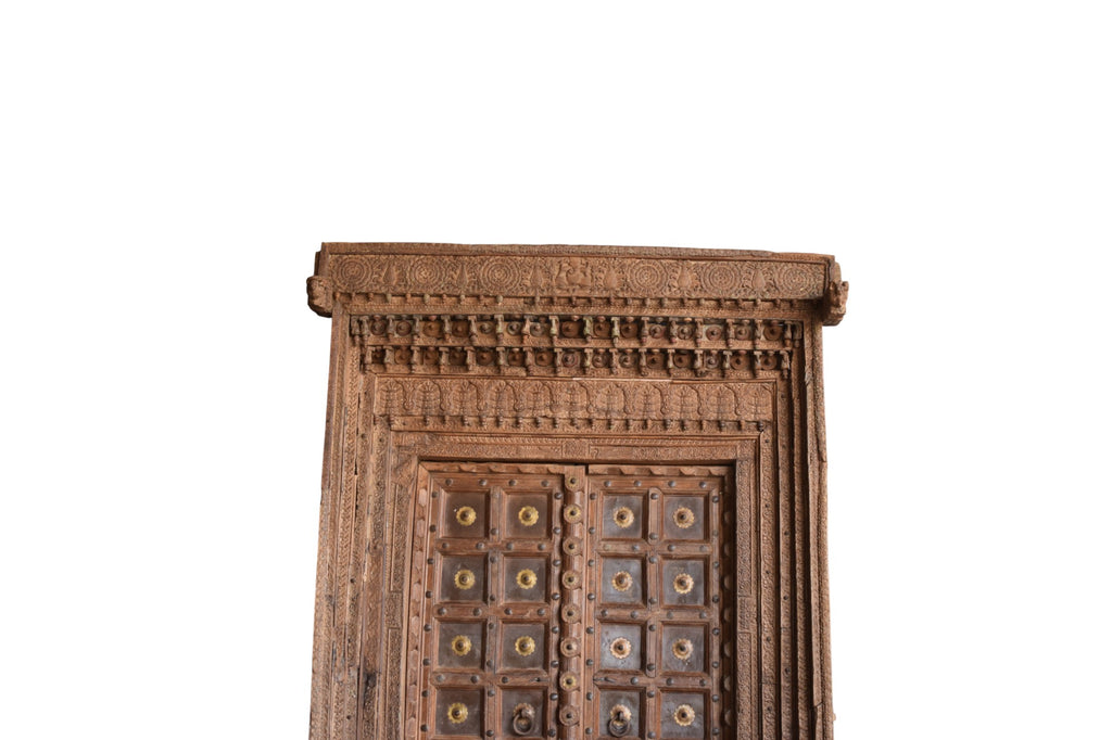 WOODEN DOOR
