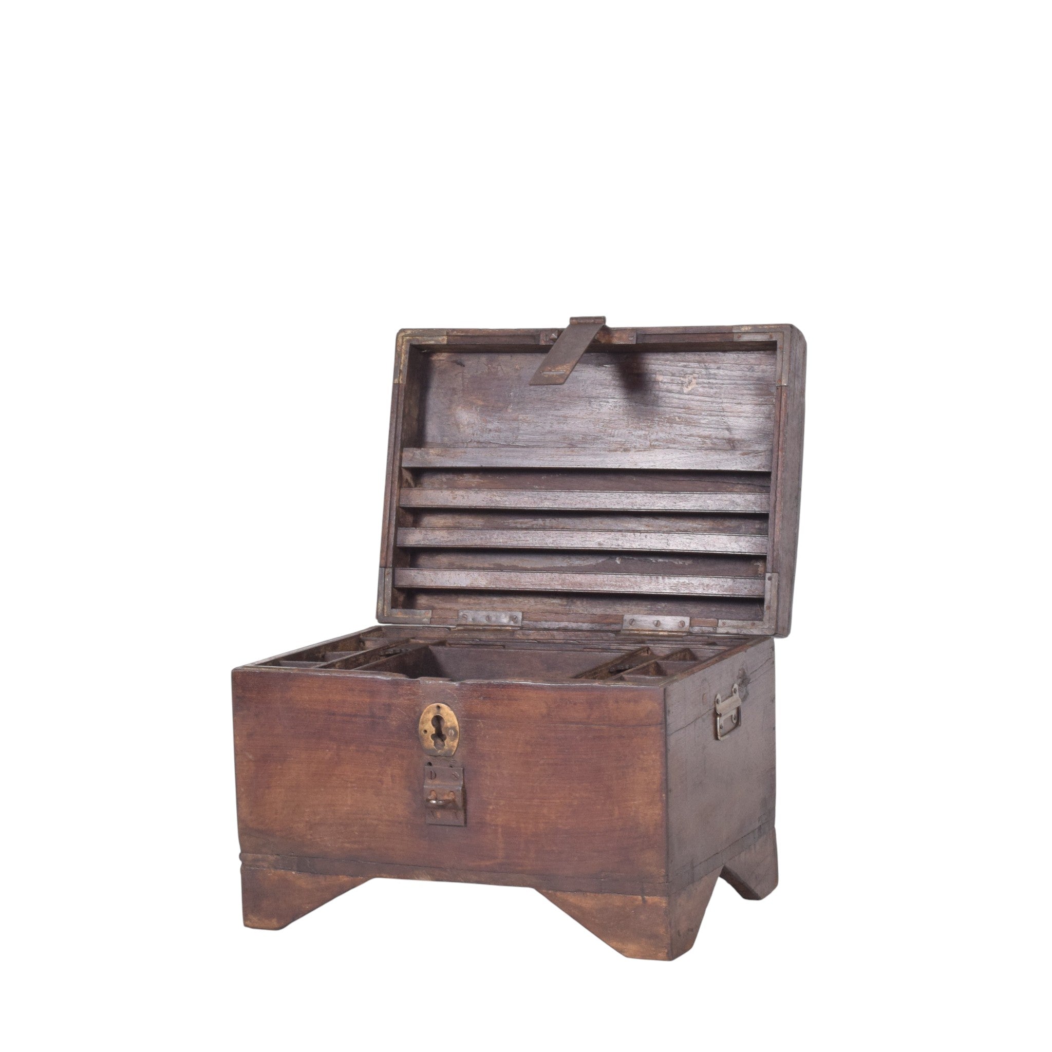 VINTAGE WOODEN BOX
