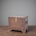 VINTAGE WOODEN BOX