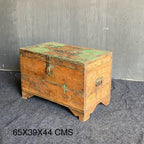 VINTAGE WOODEN BOX