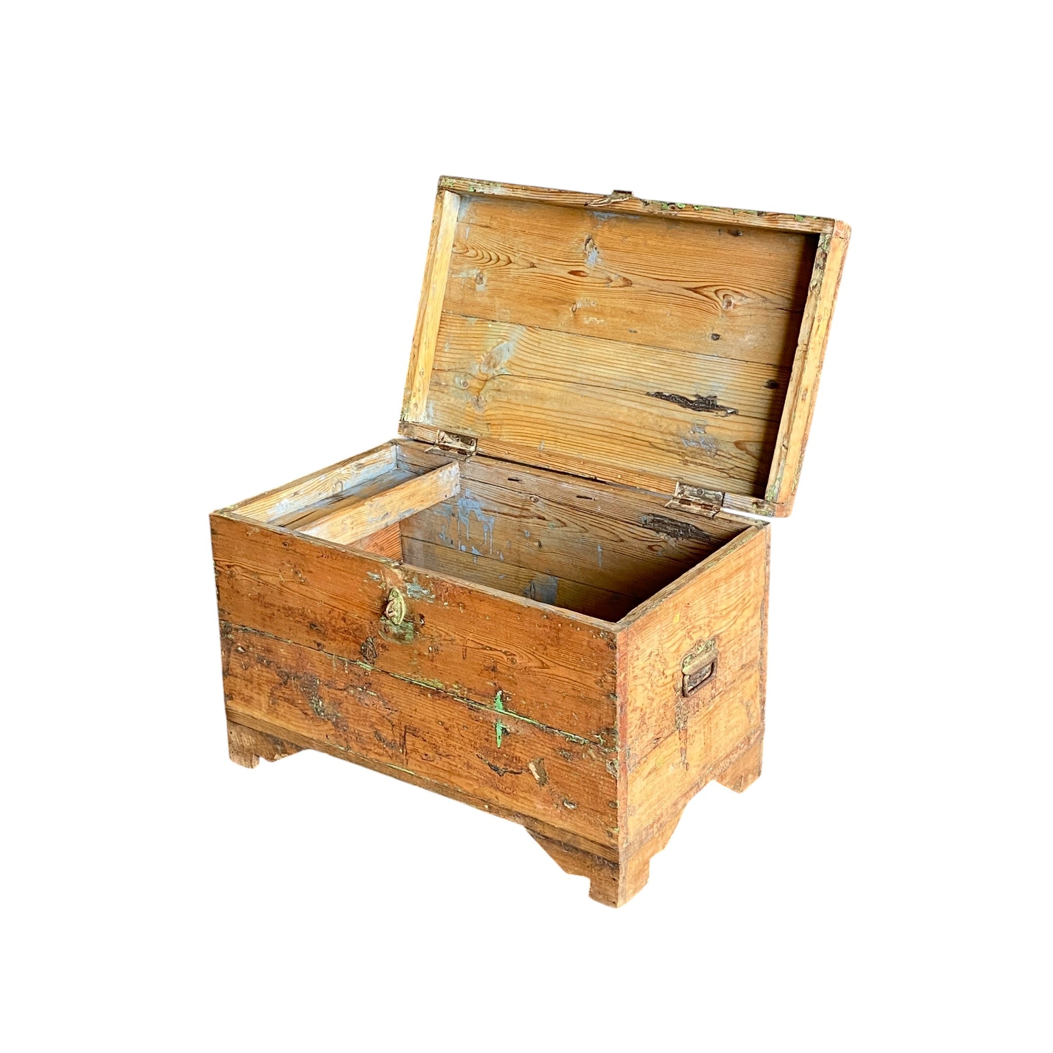 VINTAGE WOODEN BOX