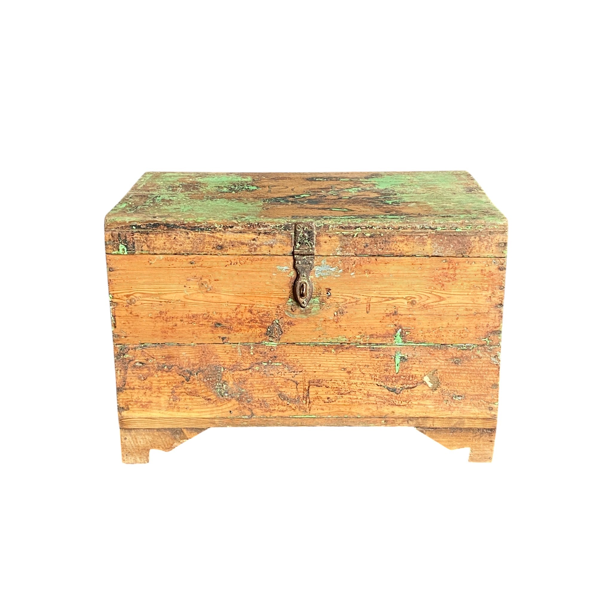 VINTAGE WOODEN BOX