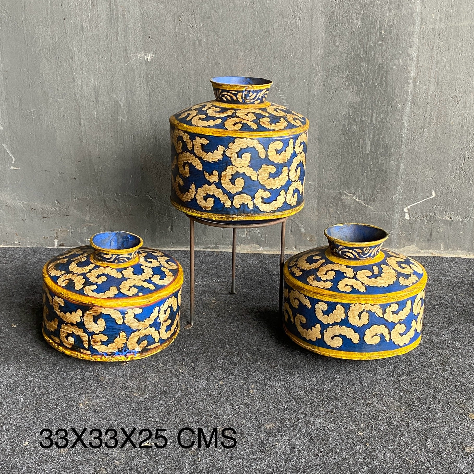 IRON HAND PAINTED POT