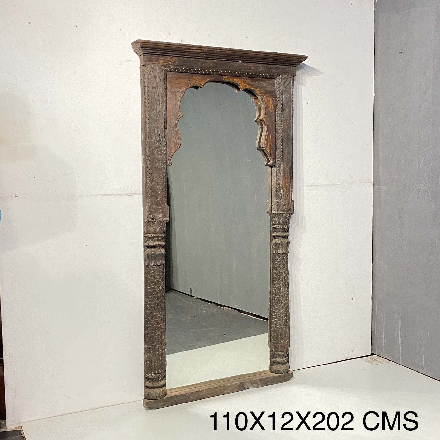 VINTAGE MIRROR FRAME