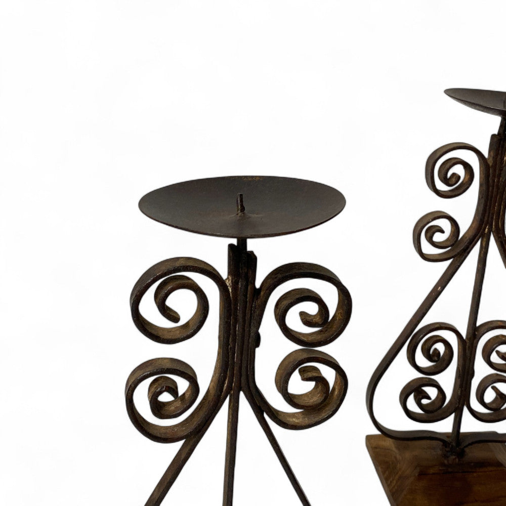 IRON CANDLE STAND