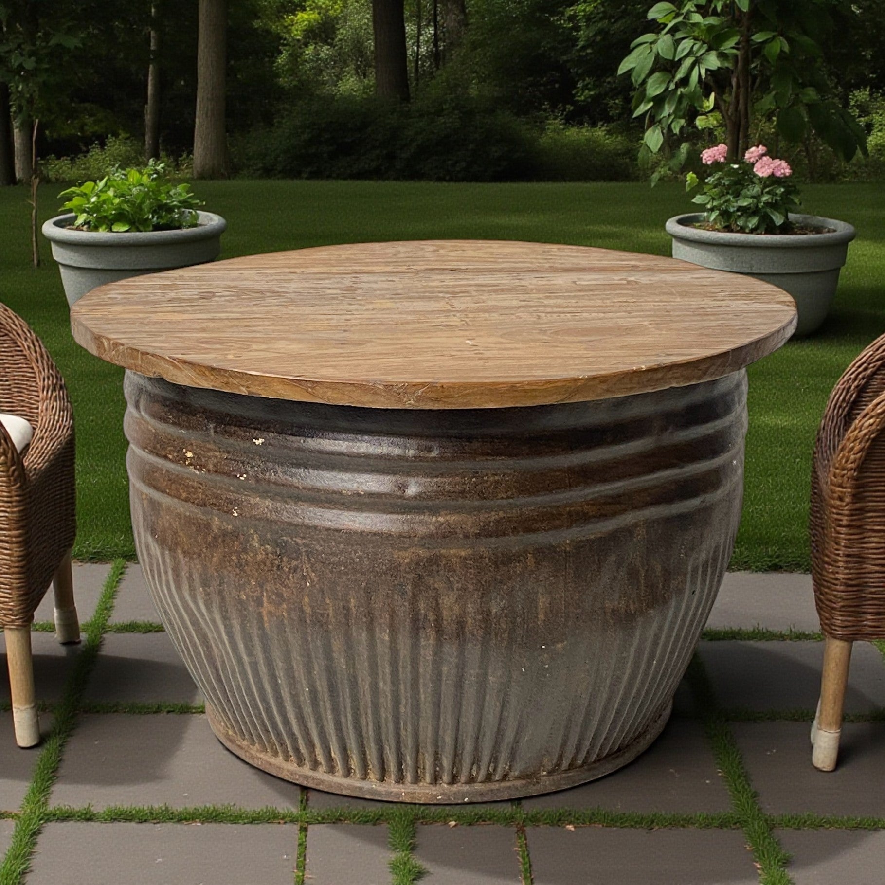 IRON WOODEN FTD COFFEE TABLE