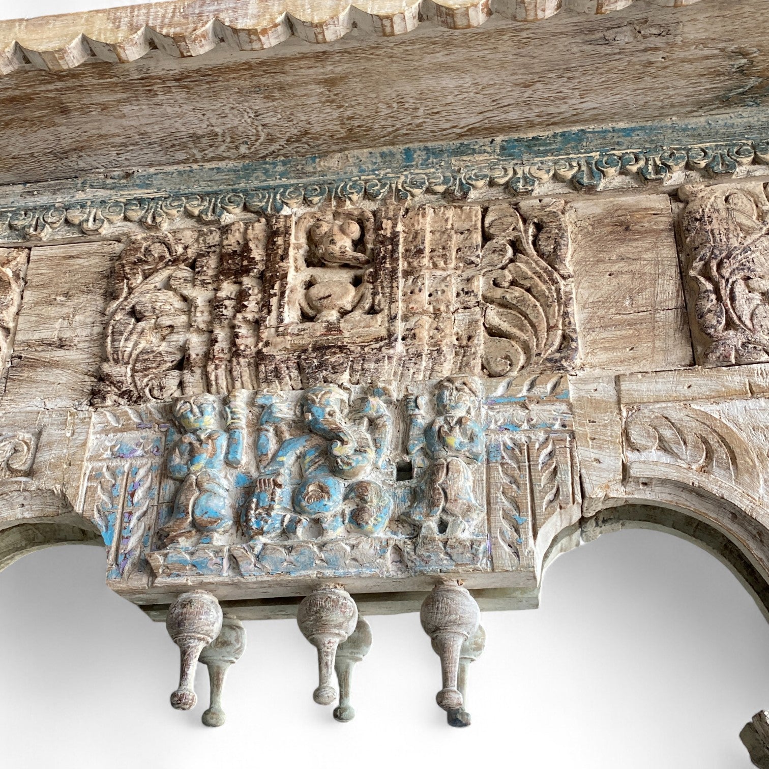 WOODEN CARVED DRESSHING TABLE