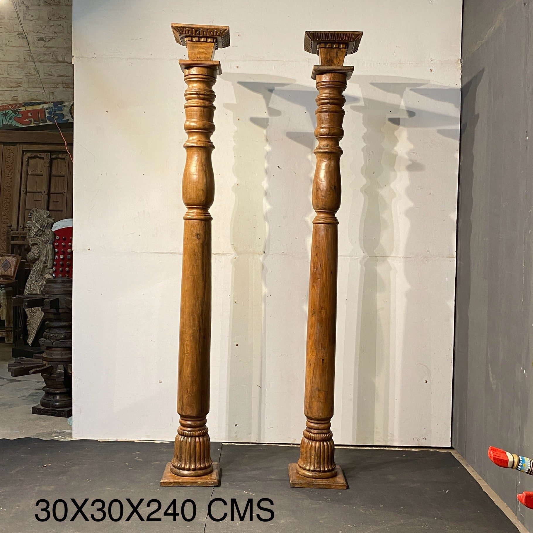 VINTAGE WOODEN PILLAR