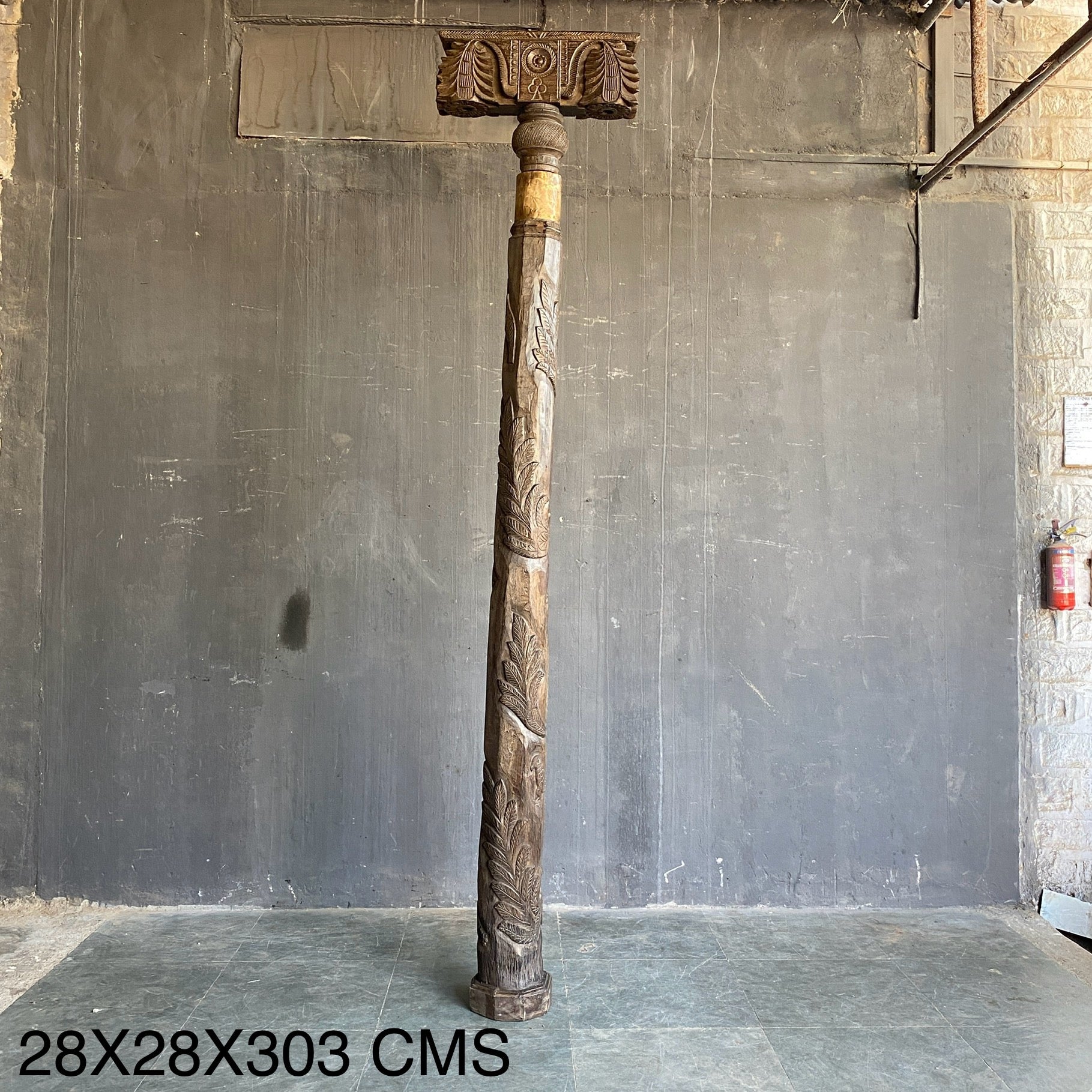 VINTAGE WOODEN PILLAR