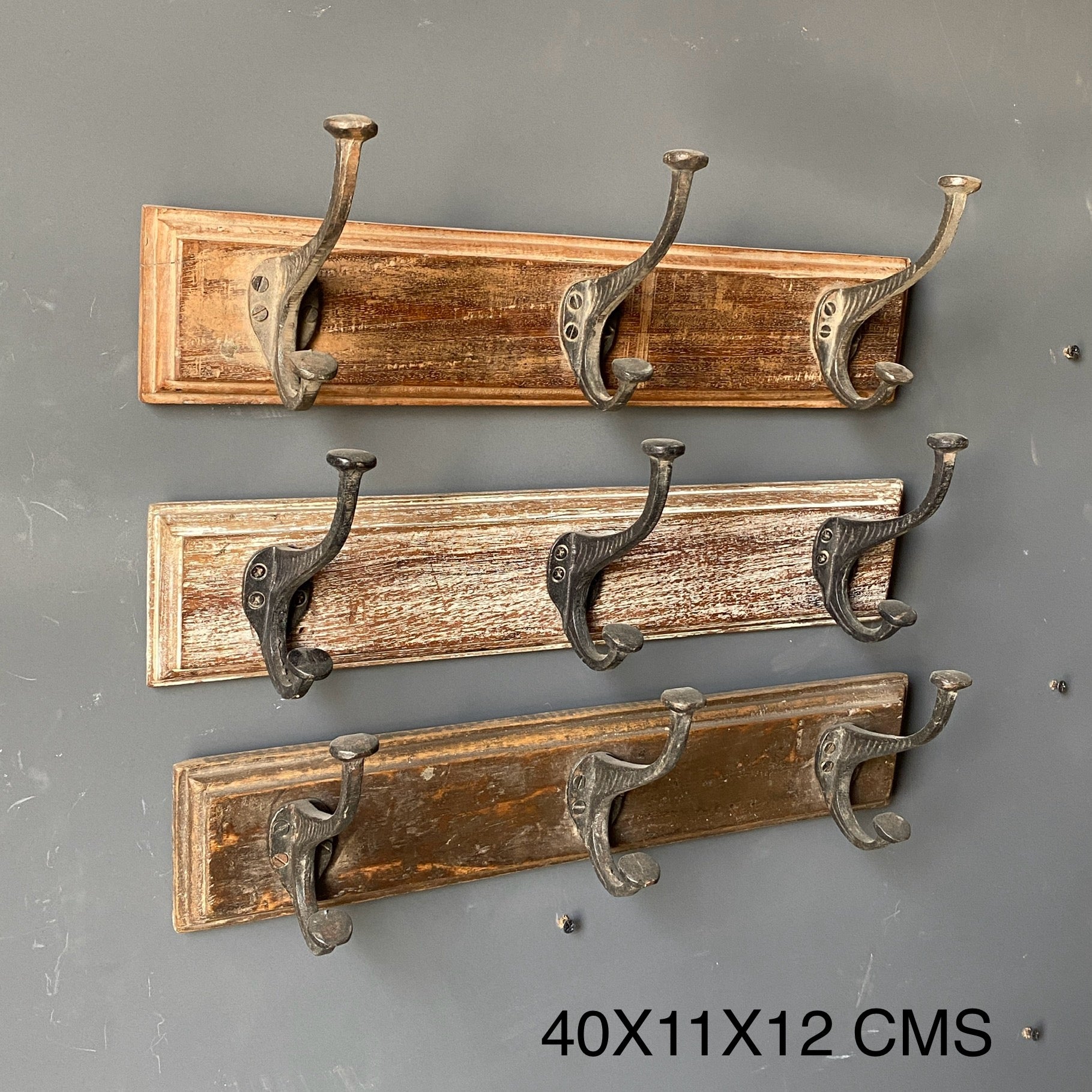 WOODEN WALL HANGER