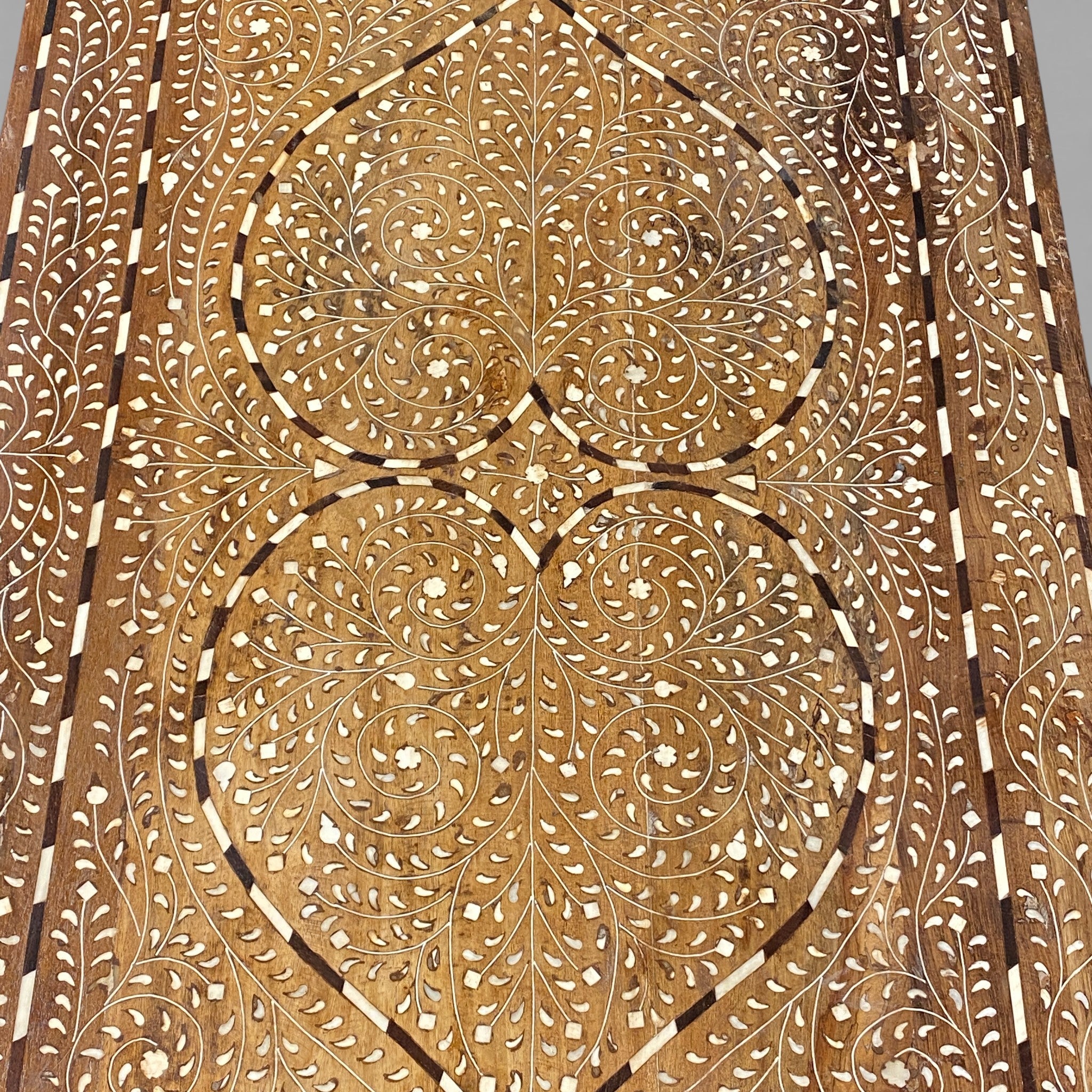 Vintage Mandala Trunk