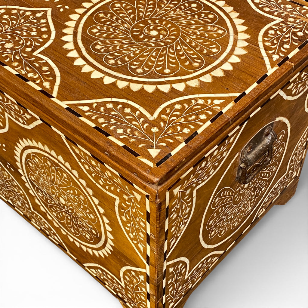 Vintage Mandala Trunk