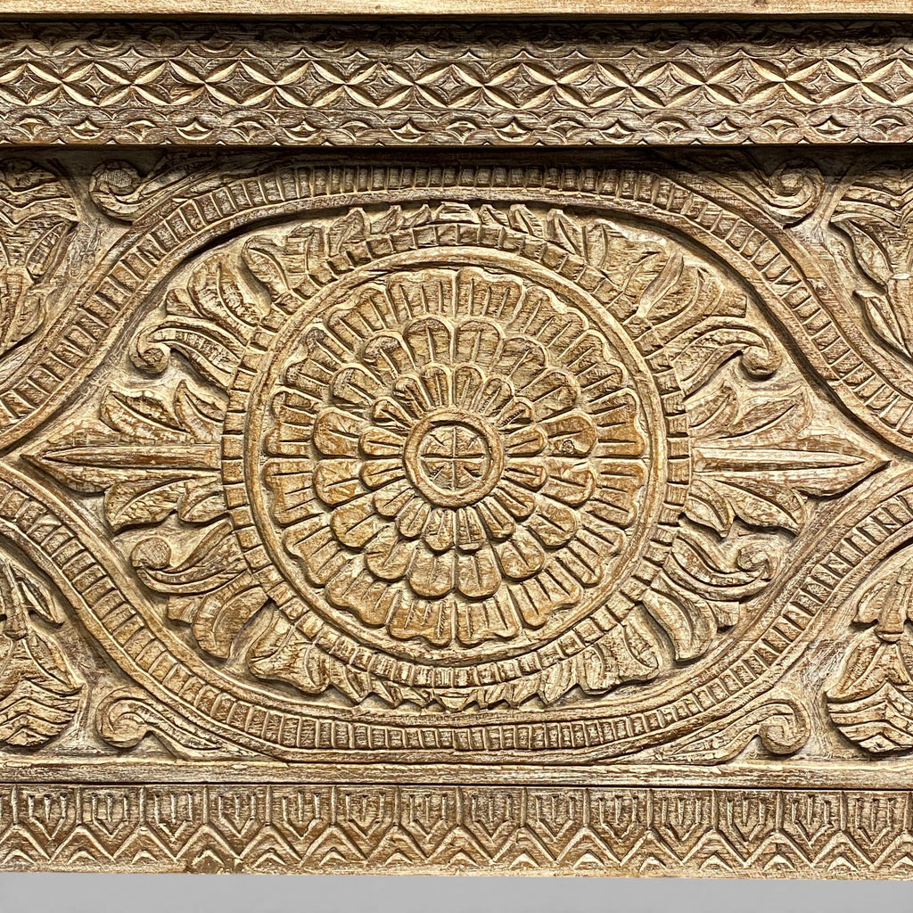 Royal Heritage Console