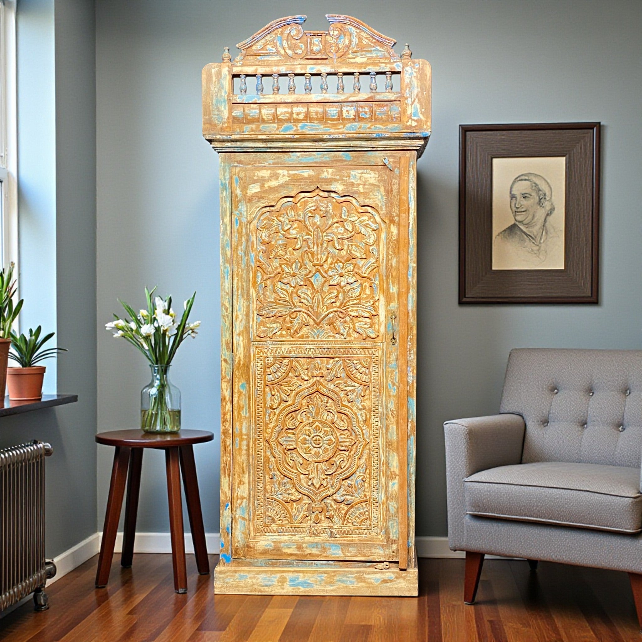 HANDCRAFTED WOODEN CABINET