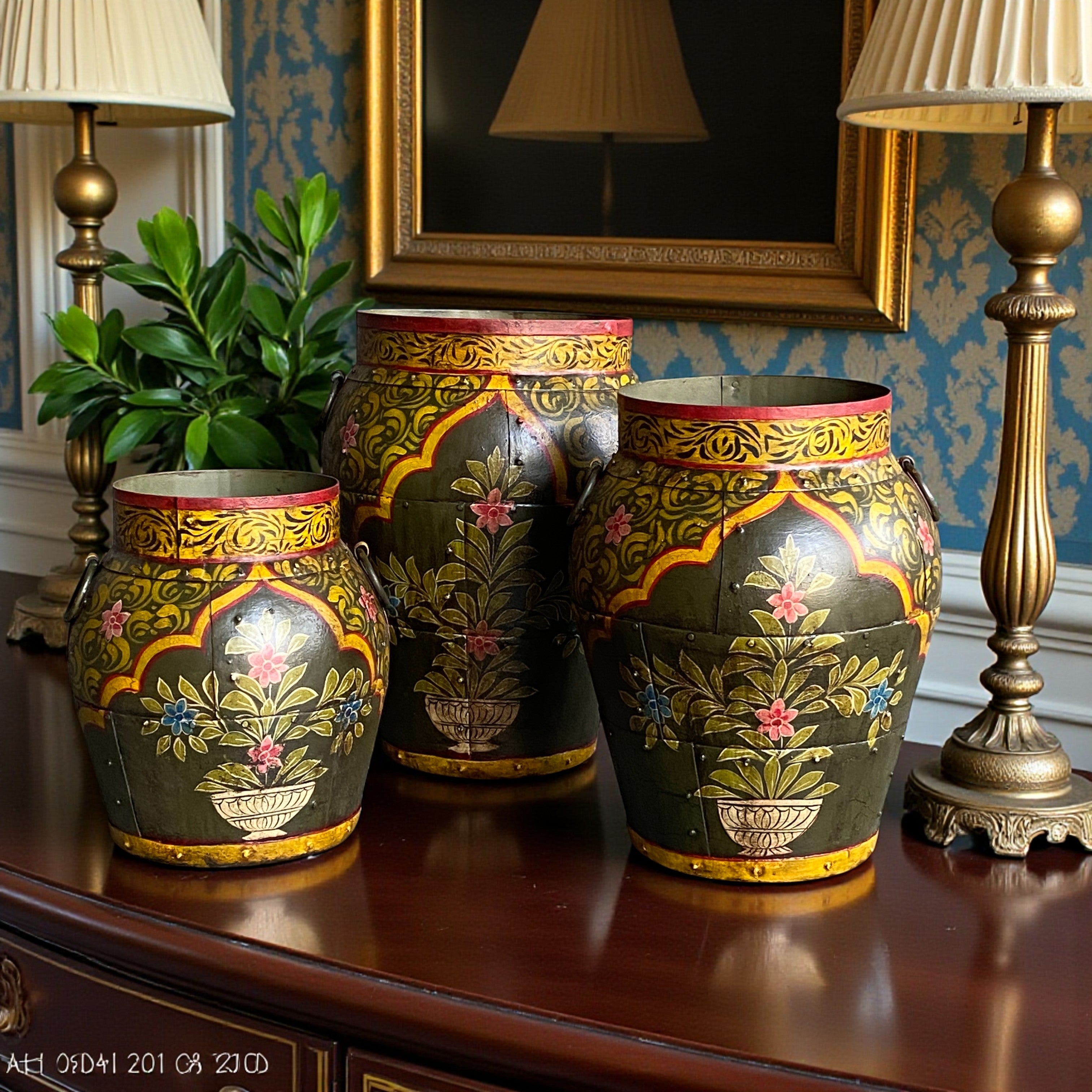 Vintage Decorative Metal – handcrafted vintage Indian decor from Jodhpur, Rajasthan