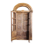 WOODEN DOOR