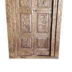 WOODEN DOOR