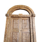 WOODEN DOOR