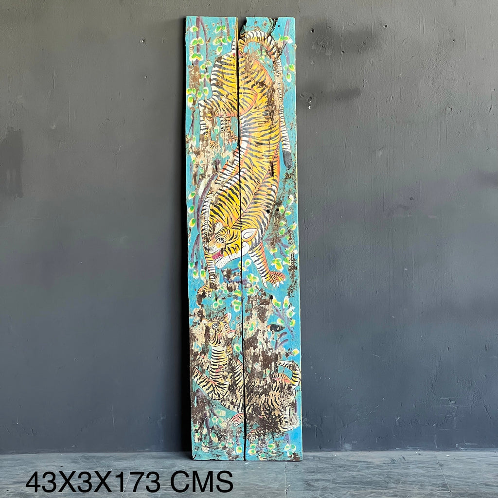 Hand-Painted Tiger Panel – handcrafted vintage Indian decor from Jodhpur, Rajasthan
