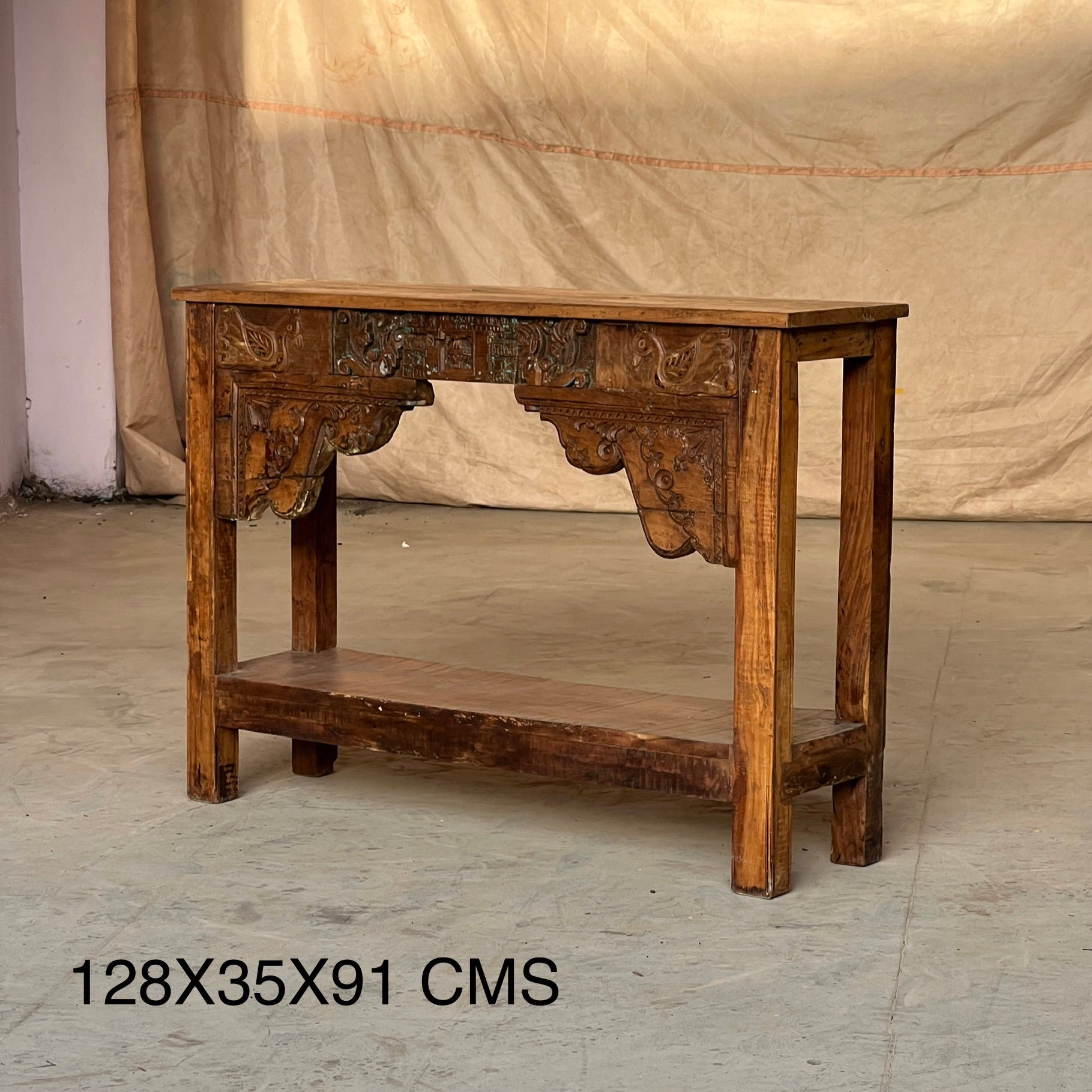 Carved Console Table – handcrafted vintage Indian decor from Jodhpur, Rajasthan