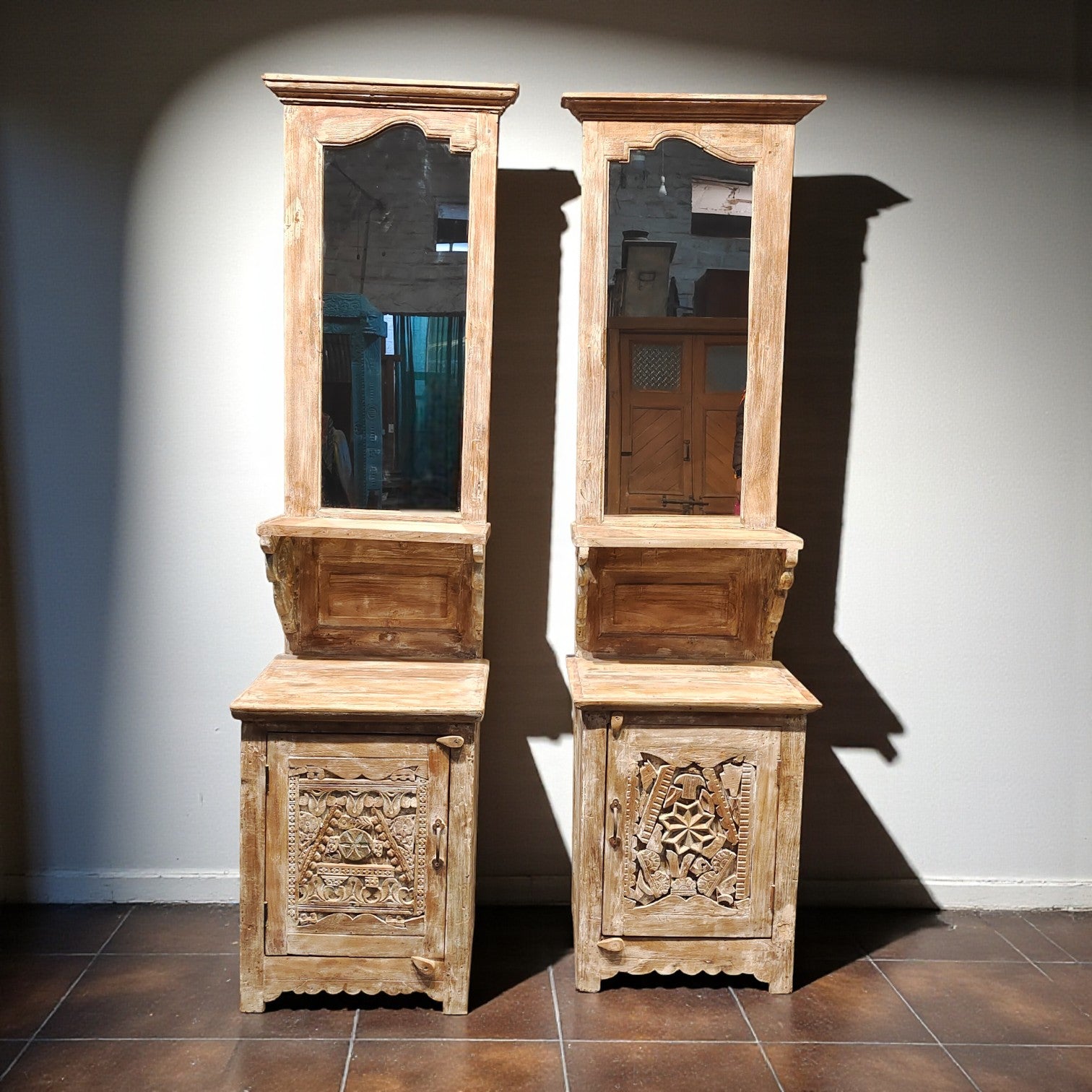 dressing table designs indian style modern wooden Indian style glass dressing table ideas
