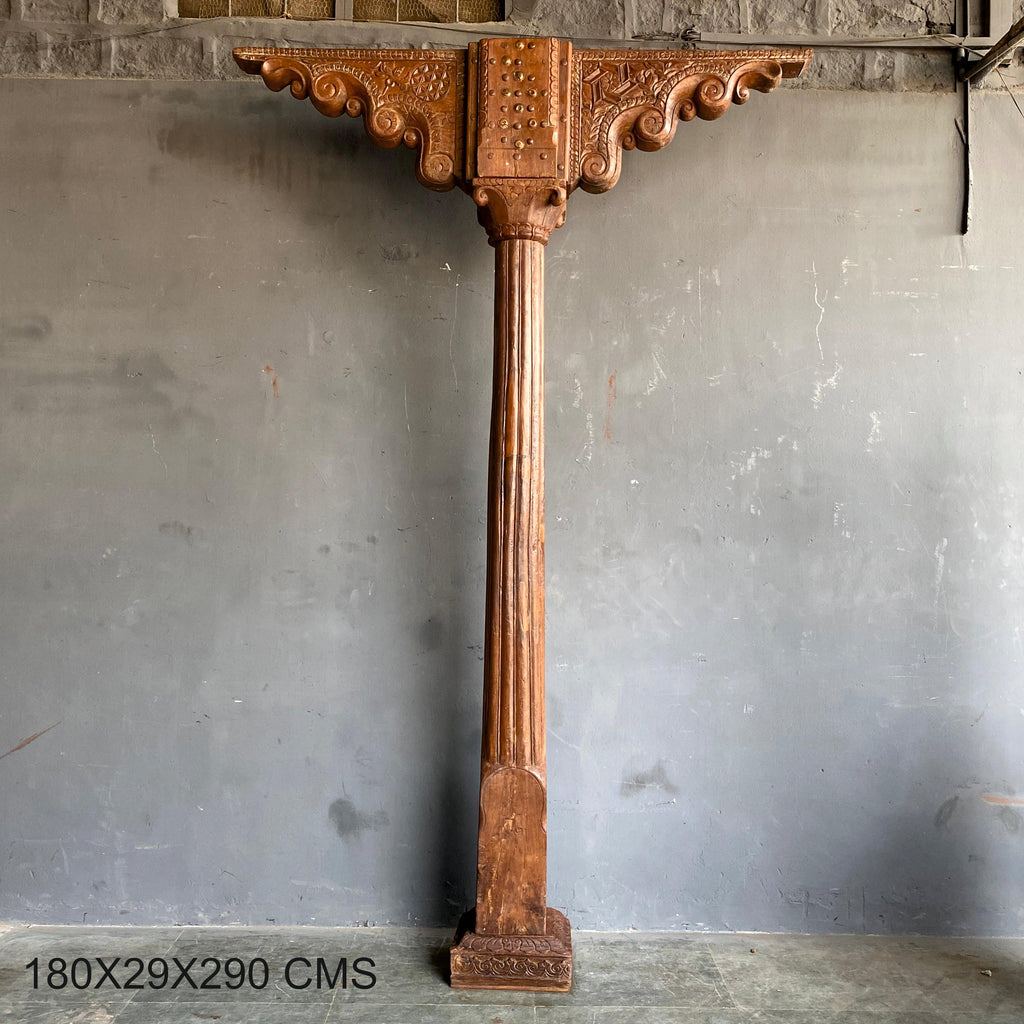 WOODEN PILLAR