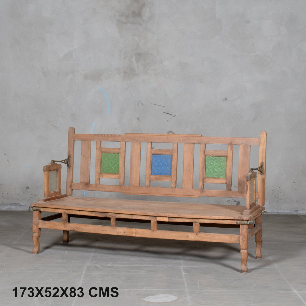 WOODEN BENCH