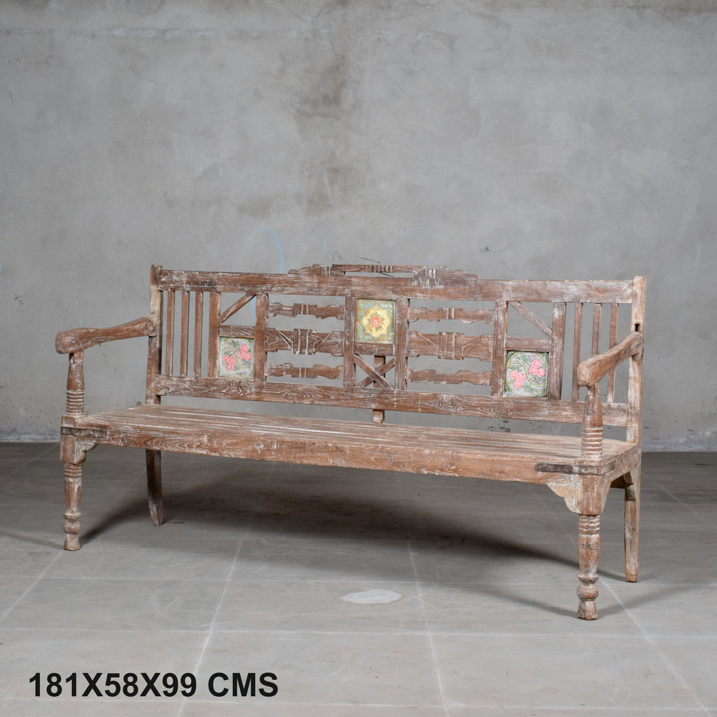 WOODEN BENCH