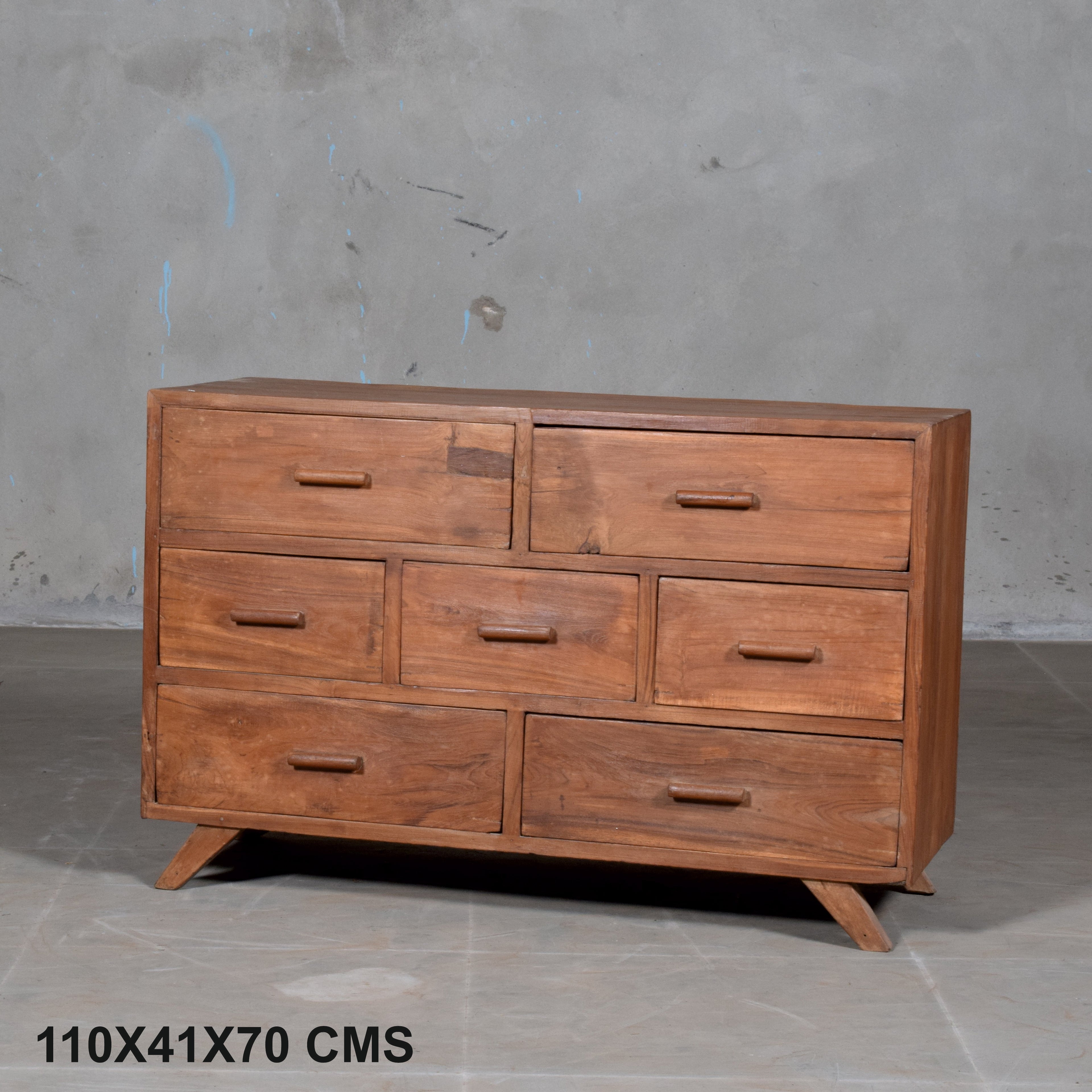 WOODEN DRAWER CHEST