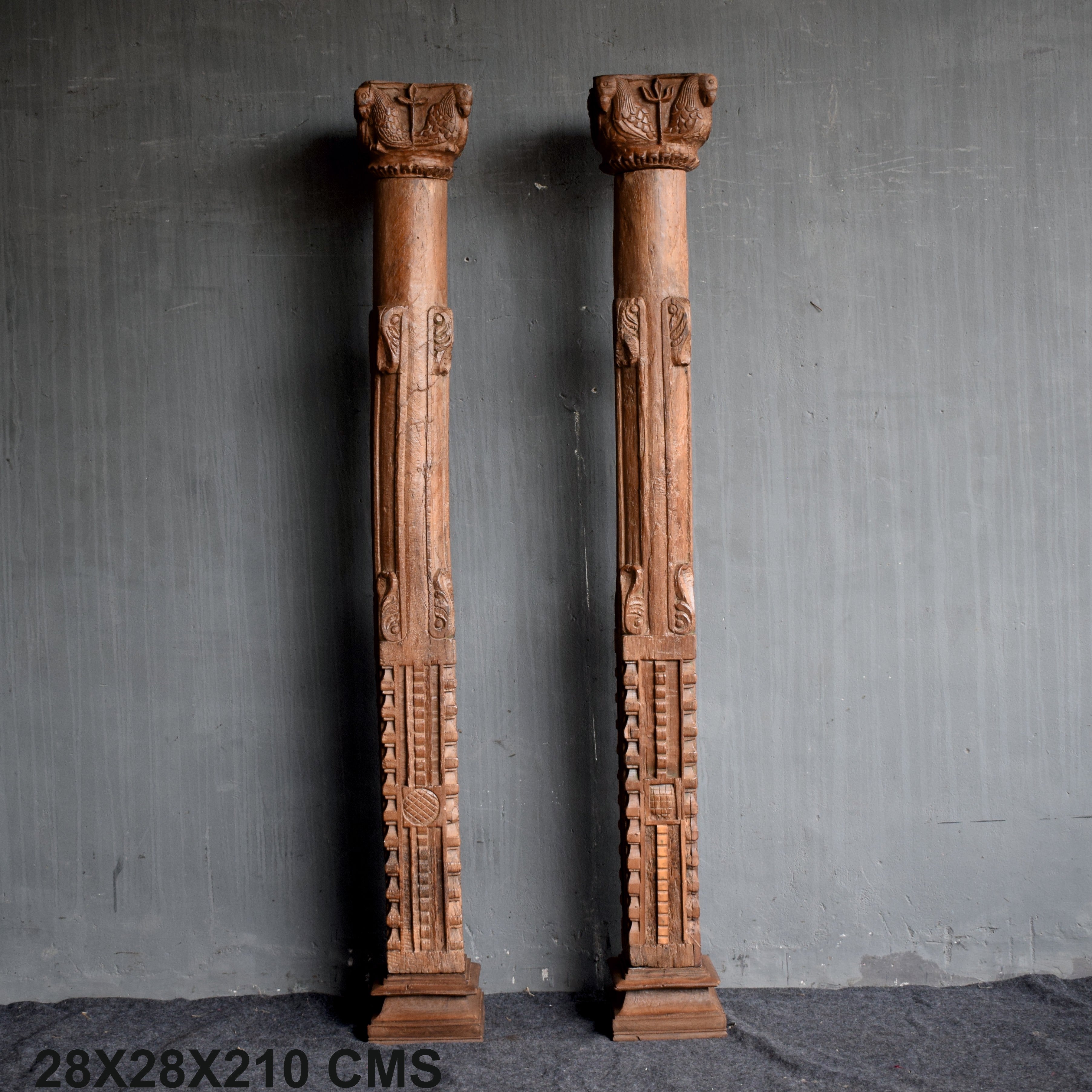 VINTAGE WOODEN PILLAR