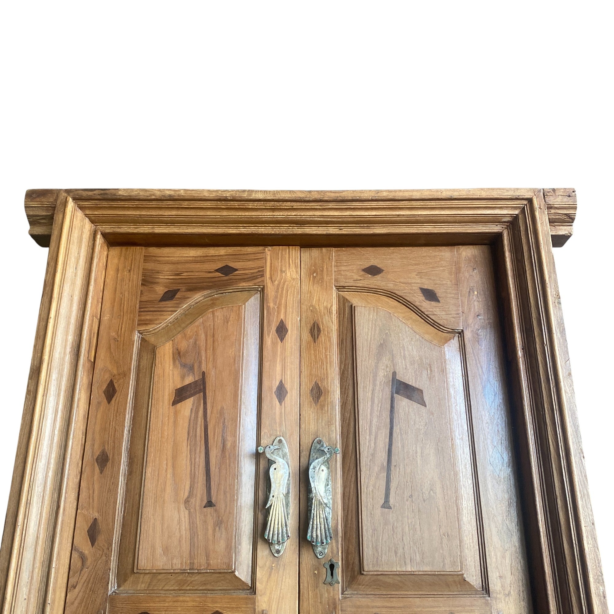 WOODEN DOOR