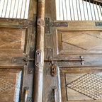 WOODEN DOOR