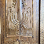 WOODEN DOOR