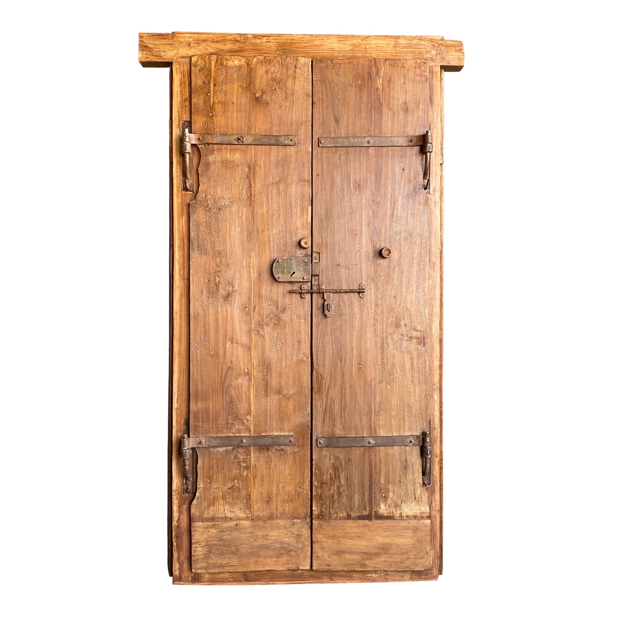WOODEN DOOR