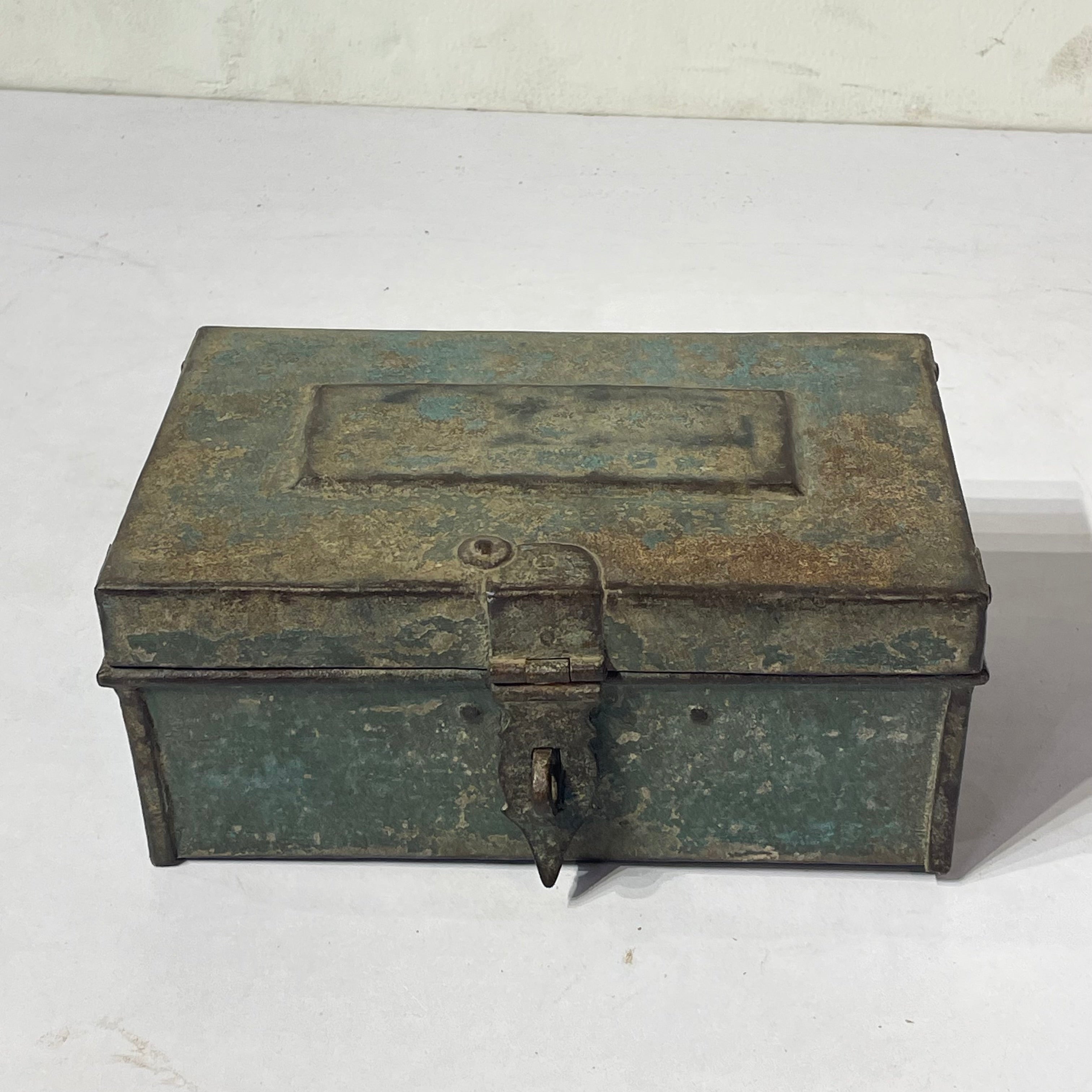 Vintage Iron box