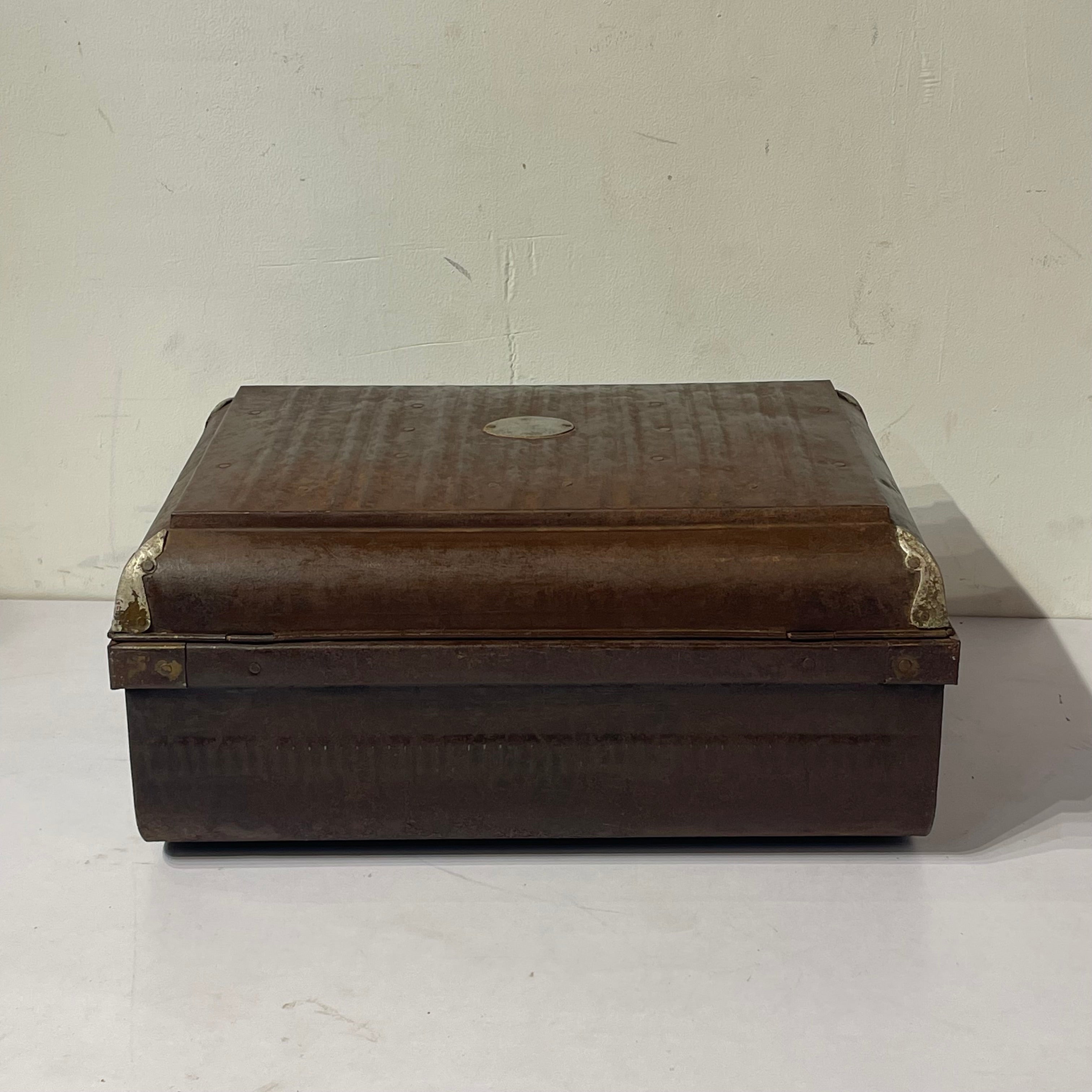 Vintage Iron box