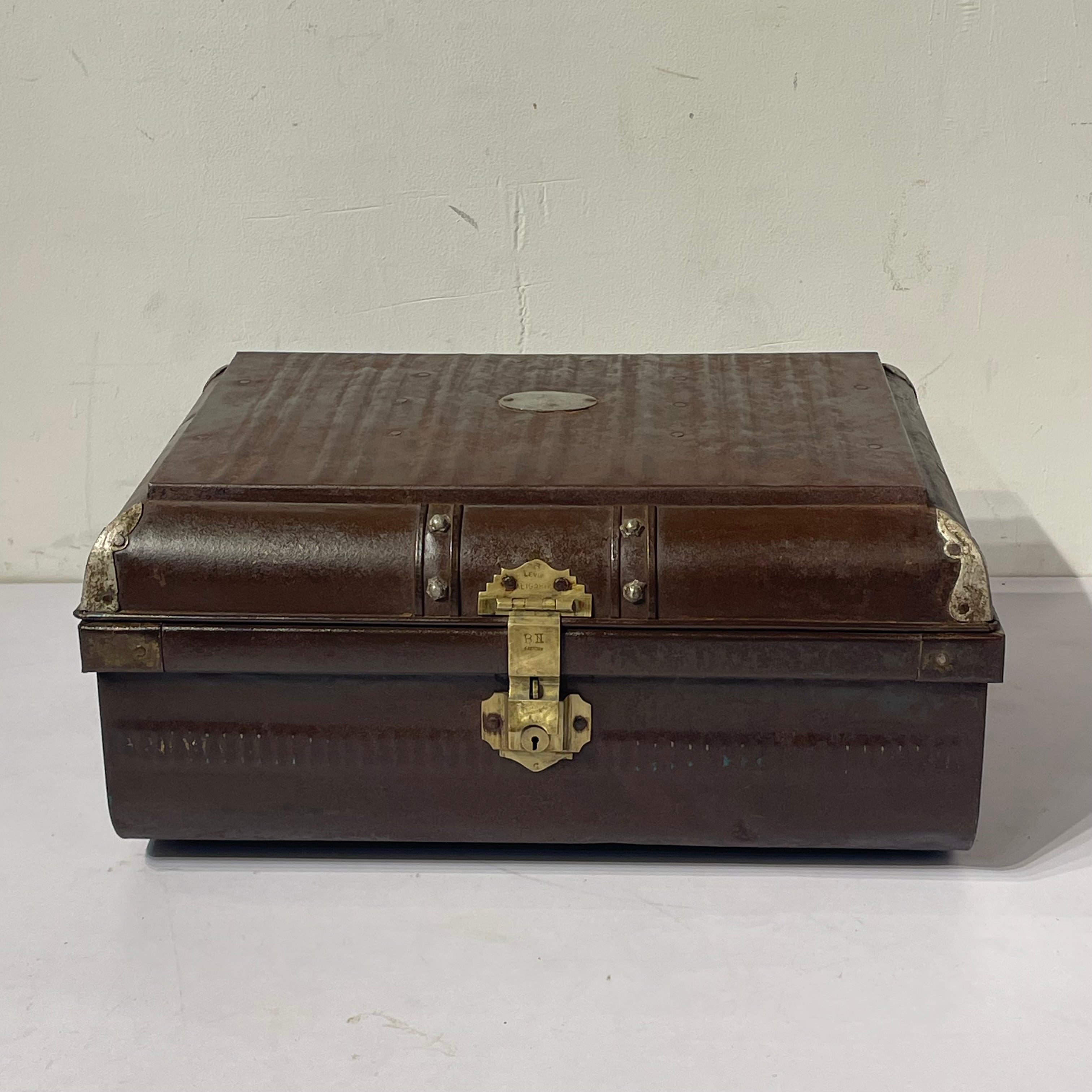 Vintage Iron box