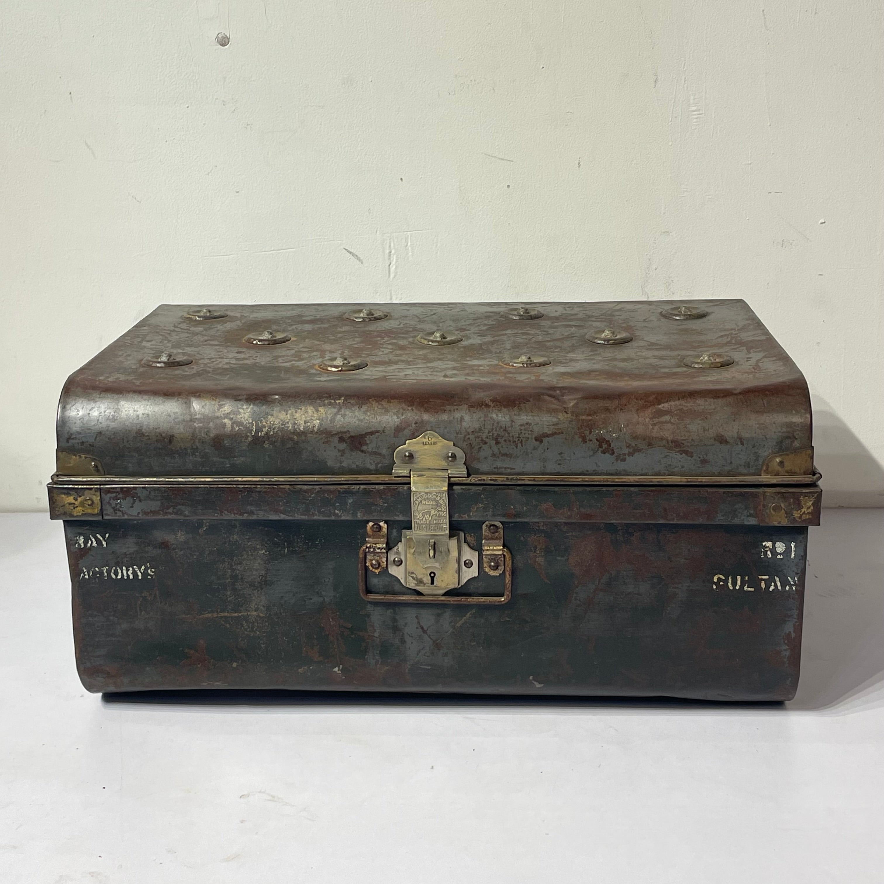 Vintage Iron box