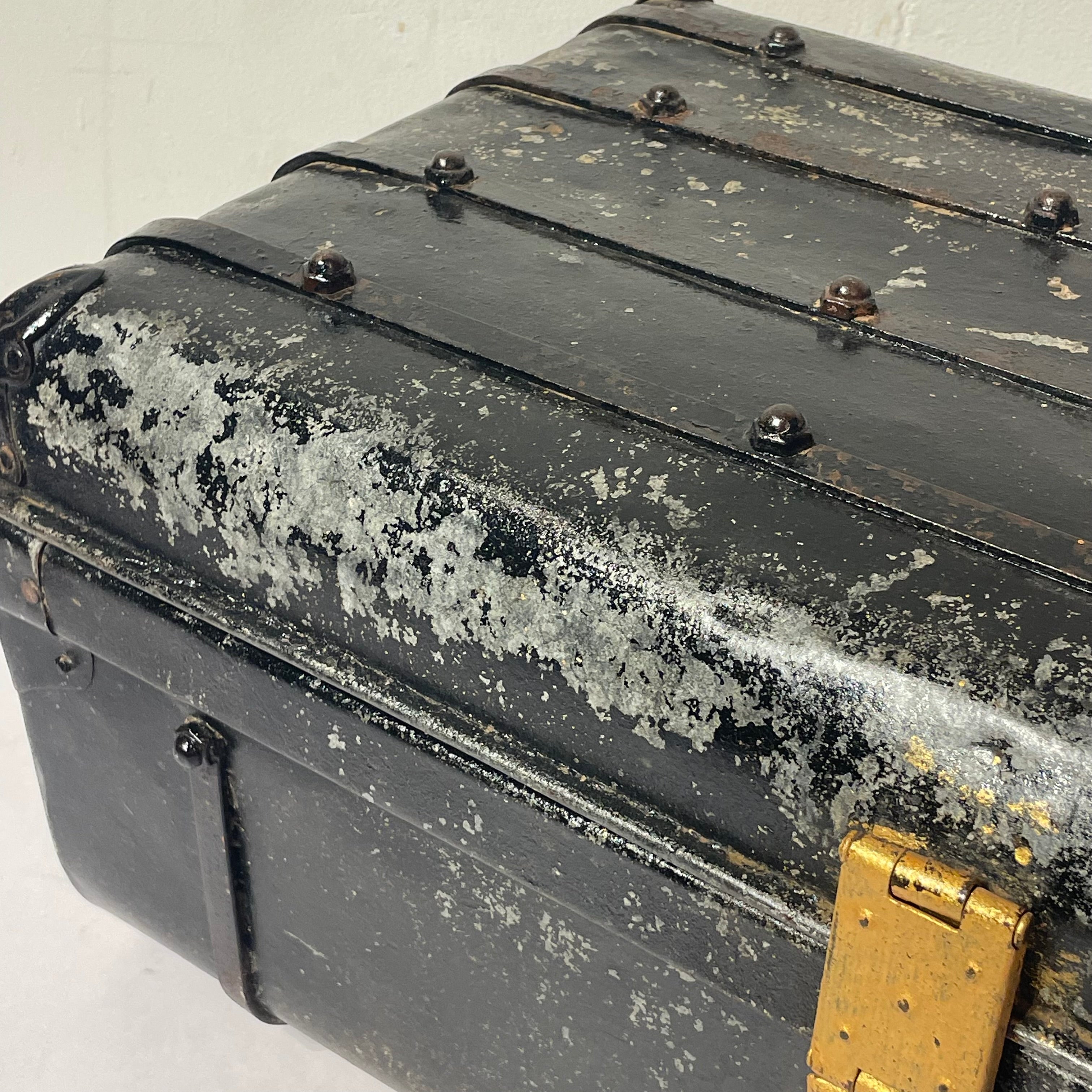 Vintage Iron box