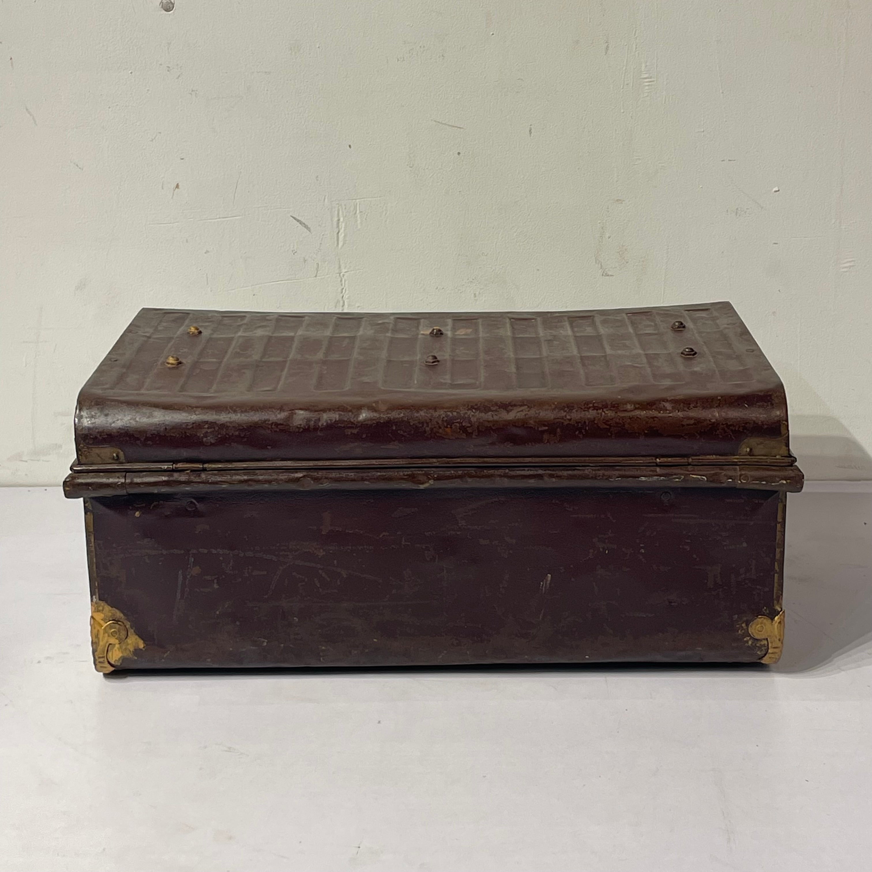 Vintage Iron box