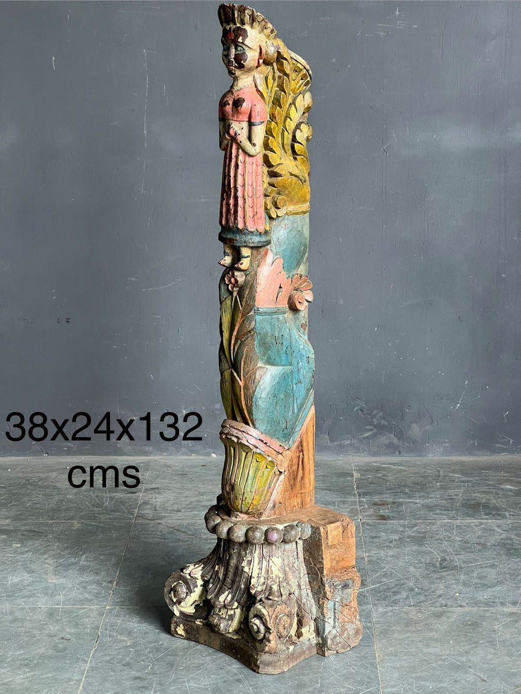 Painted Figurine Bracket – handcrafted vintage Indian decor from Jodhpur, Rajasthan