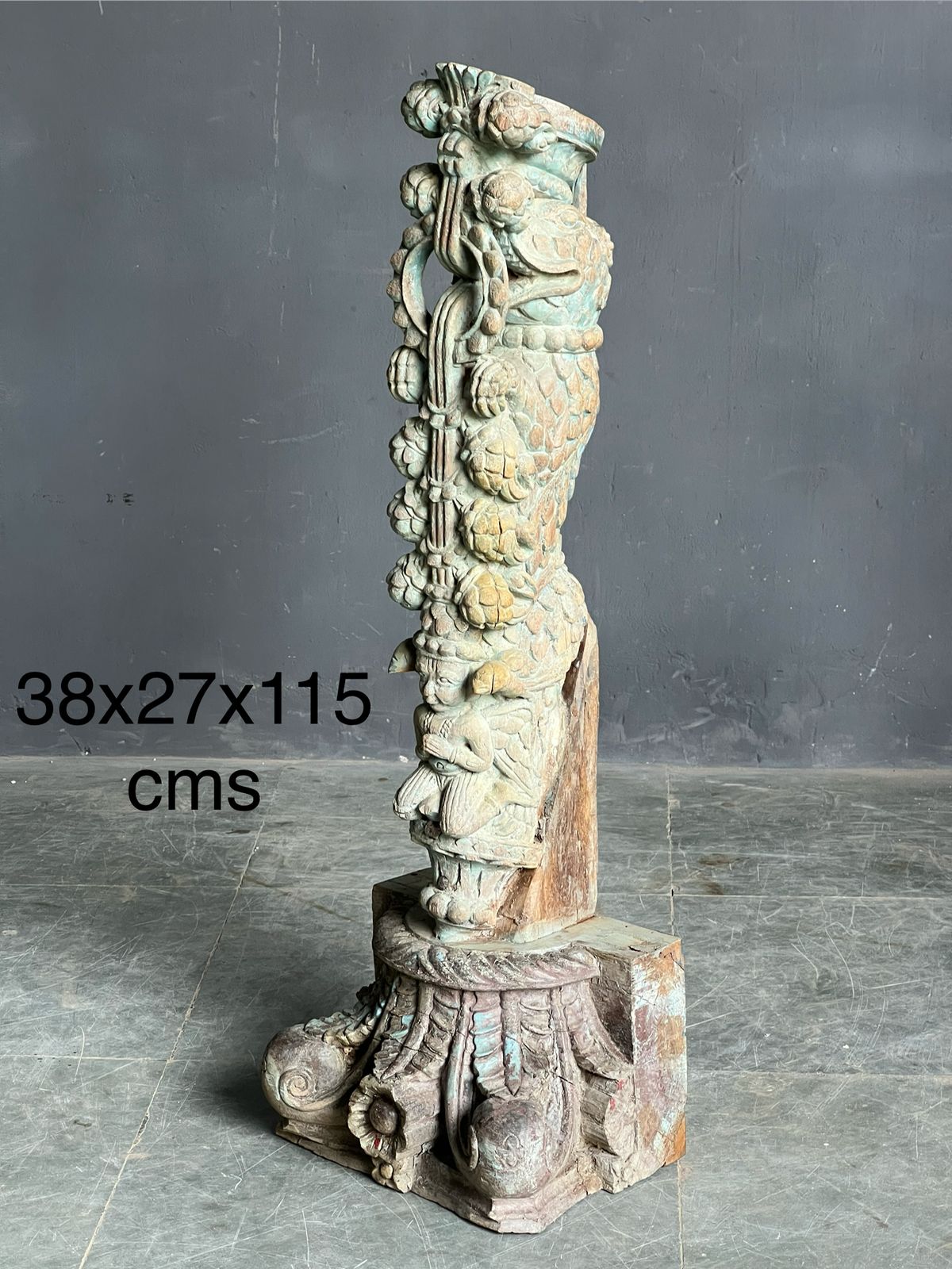 Rustic Floral Bracket – handcrafted vintage Indian decor from Jodhpur, Rajasthan