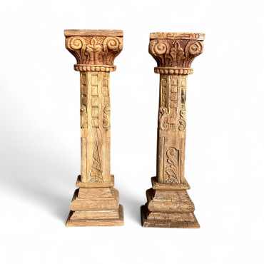 WOODEN PILLAR