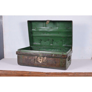 IRON TRUNK